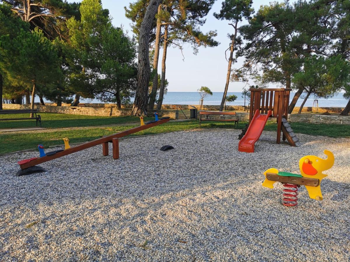 Ivan B&B, 5 Star Superior Room, Near The See And Park Novigrad Istria Exterior foto