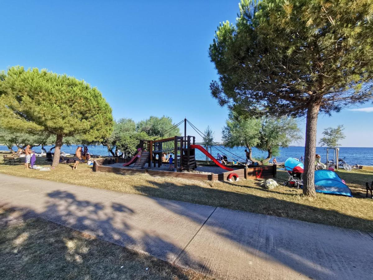 Ivan B&B, 5 Star Superior Room, Near The See And Park Novigrad Istria Exterior foto